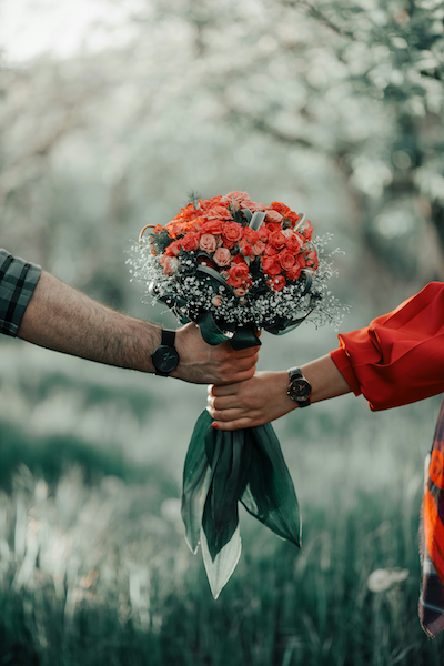 Bloom & Stem workshop — hand-arranging seasonal bouquets